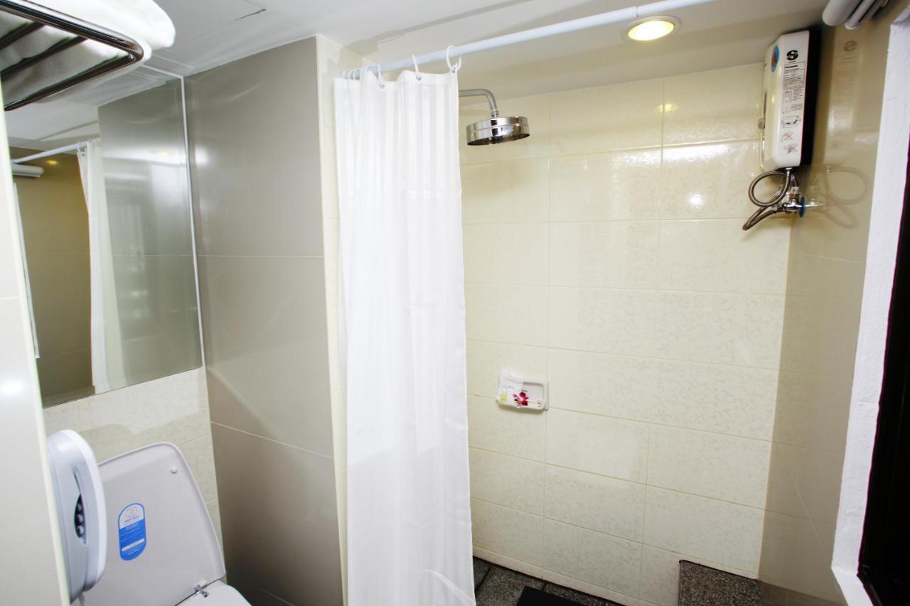 เอ-ทู เฮ้าส์ Hostel กรุงเทพมหานคร ภายนอก รูปภาพ