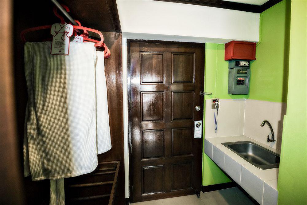 เอ-ทู เฮ้าส์ Hostel กรุงเทพมหานคร ภายนอก รูปภาพ